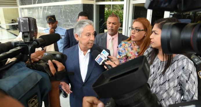 Por alegada distracción de RD$130 MM se querellan contra exministro Freddy Pérez