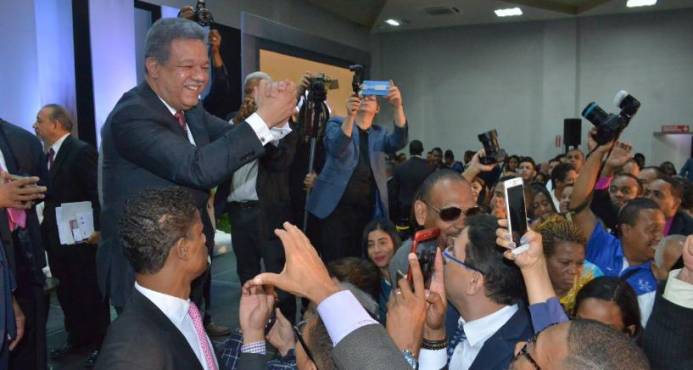 ESTE DOMINGO, EX PTE LEONEL FERNANDEZ RECIBIRA FIRMAS PARA QUE ASPIRE A PRESIDENCIA