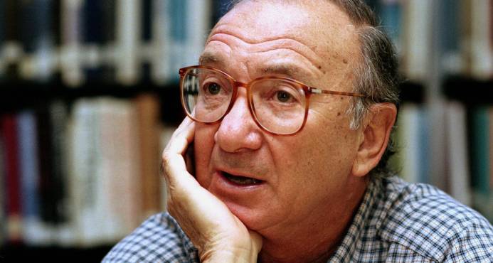 Muere Neil Simon, legendario escritor cómico y dramaturgo