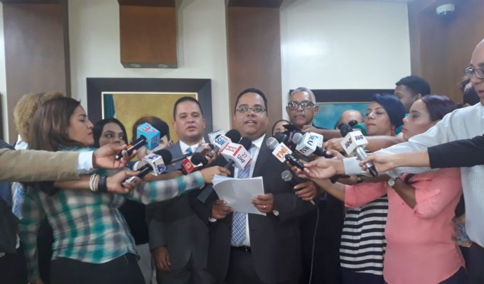 Eleva instancia ante la JCE contra propaganda de precandidatos del PLD