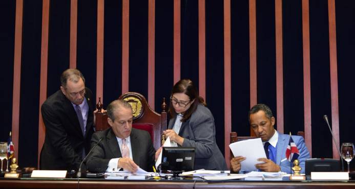 SENADO DE LA REPÚBLICA APRUEBA LEY DE PARTIDOS