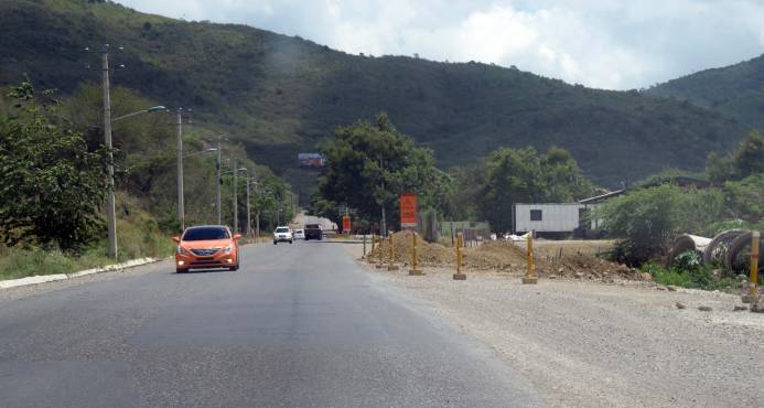 Paralizados trabajos de ampliación de la carretera Navarrete-Puerto Plata
