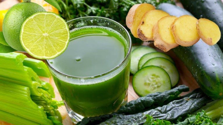 Bebida nocturna para combatir la grasa abdominal