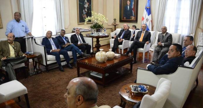 INFORMAN AL PTE MEDINA SOBRE SITUACION DE AGUA EN EL PAIS