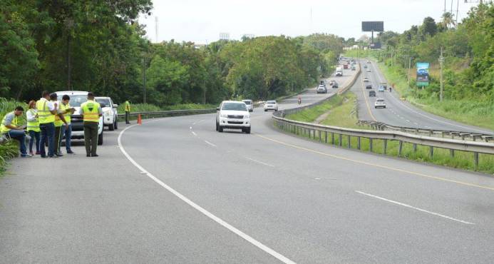 Comienzan a identificar  puntos críticos de la autopista Juan Pablo Duarte