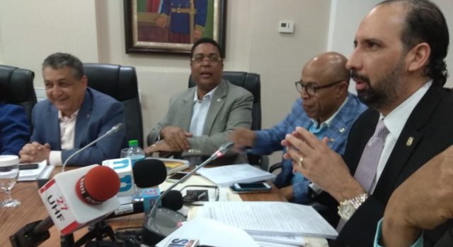 Comisión concluye discusión de Ley de Partidos