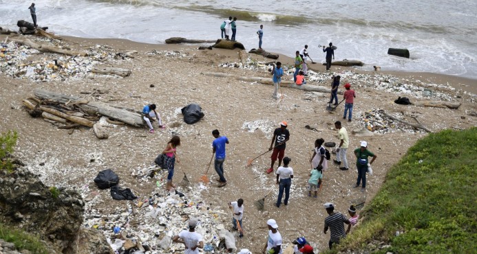 Por condiciones climáticas posponen jornada de limpieza de playas