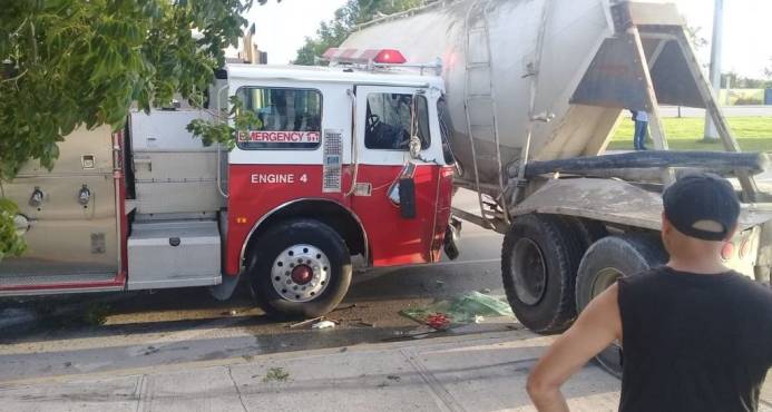 UN BOMBERO MUERTO Y TRES HERIDOS EN ACCIDENTE DE TRANSITO