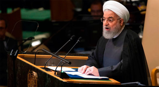 Presidente de Irán acusa a EEUU de tratar de derrocar su gobierno