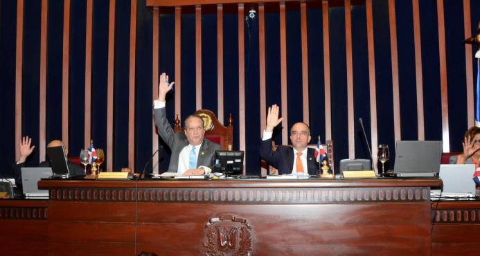 Camara  Alta aprueba en primera lectura proyecto ley de Símbolos Patrios