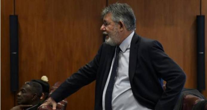 Juez da permiso a Díaz Rúa para viaje de salud