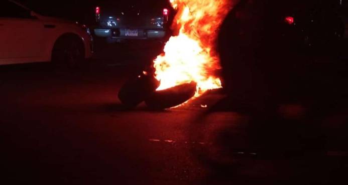 COMIENZAN A INCENDIAR GOMAS