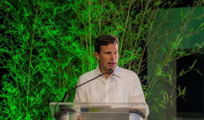 CAMARA DE COMERCIO Y PRODUCCION DE SANTIAGO CRITICA FORMA DE PROTESTAR