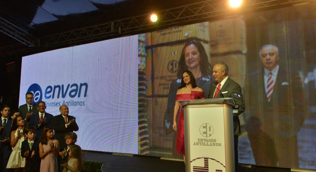 CELEBRAN 50 AÑOS DE FUNDACION DE ENVASES ANTILLANOS