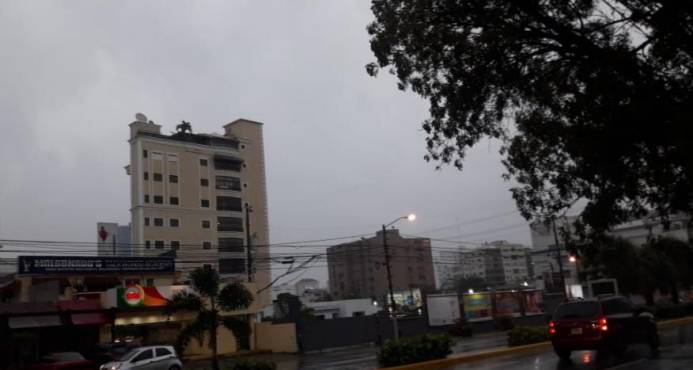 Lluvias y tronadas seguirán este jueves