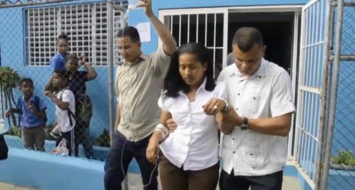 Se intoxican 11 estudiantes y cuatro profesoras