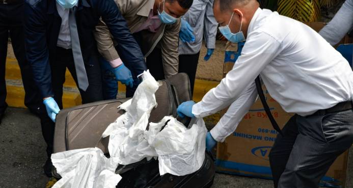 PRESENTAN MALETA DONDE FUE ENCONTRADA MUERTA EMELY PEGUERO