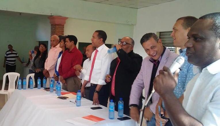 SENADOR Y DIPUTADOS  GESTIONARAN ACUEDUCTO PARA NAVARRETE