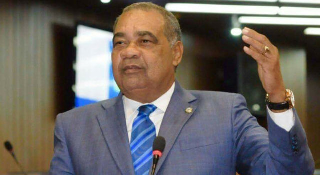 Varios Diputados rechazan se le otorgue asilo a Willie Falcón