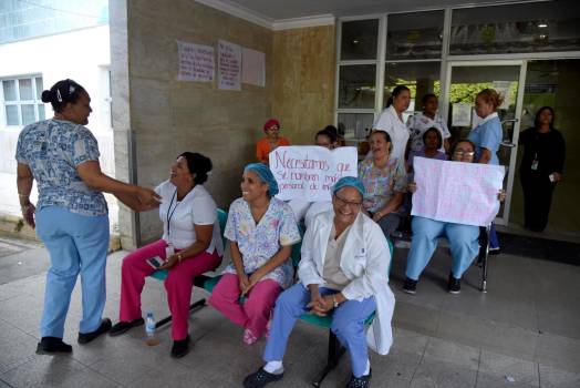 ENFERMERAS EN HUELGA