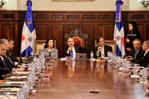 Pte Medina  sancionará las instituciones que no cumplan metas