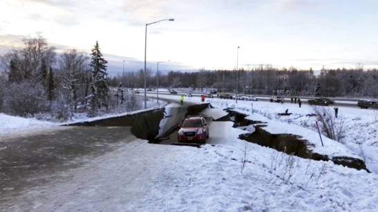 Sismos de 7.0 y 5.8 sacuden Alaska