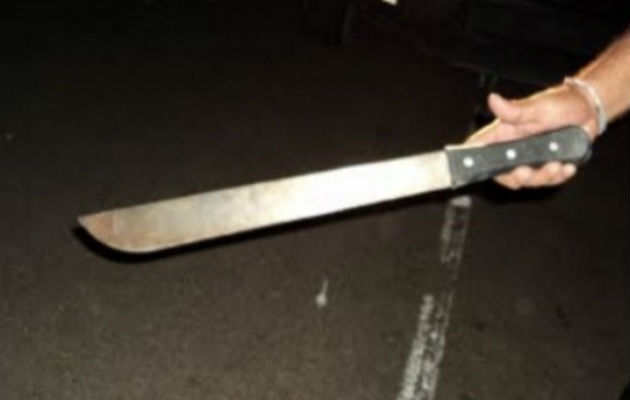 POR UNA UNA MEMORIA MUJER MATA A MACHETAZOS A SU HERMANO
