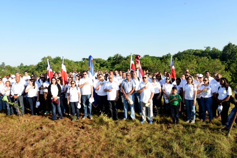 TC siembra alrededor de 5 mil plantas en el Parque Eco-Deportivo
