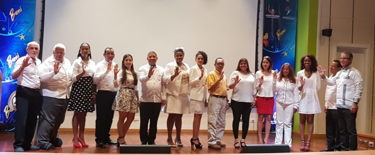 Adompretur instala filial en Baní con fuerte presencia de jóvenes comunicadoras