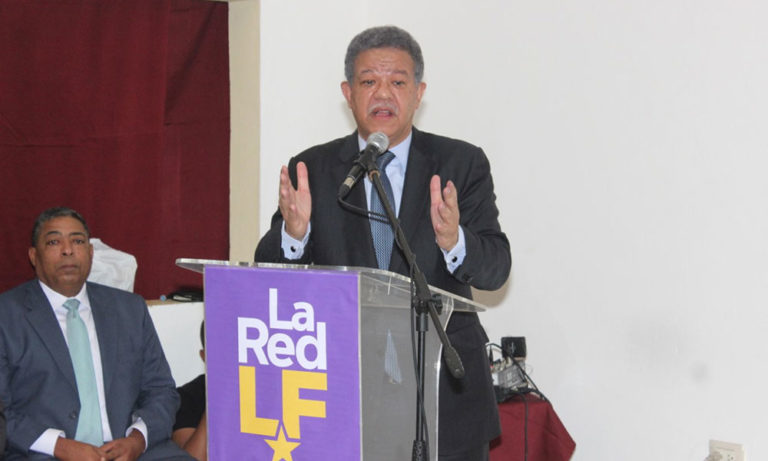 Ex presidente Fernandez, valora el papel de las redes para la política