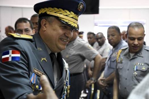 POLICIA CERRA NEGOCIOS DONDE SE PRODUZCAN INCIDENTES