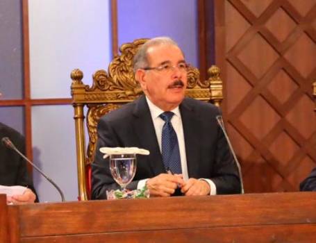 Presidente Medina.. “Nuestro corazón está con cada uno de los afectados en la tragedia de Polyplas”