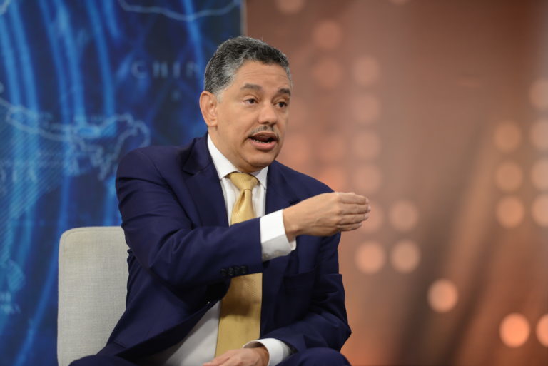 DENUNCIA TRAMA DESDE EL GOBIERNO PARA SUSTITUIR A MILTON RAY GUEVARA