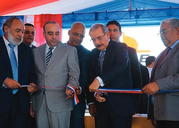 PTE MEDINA ENTREGA NUEVO HOSPITAL EN NAGUA