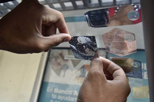 UN 69% NO HA SACADO EL MARBETE DE SU VEHICULO