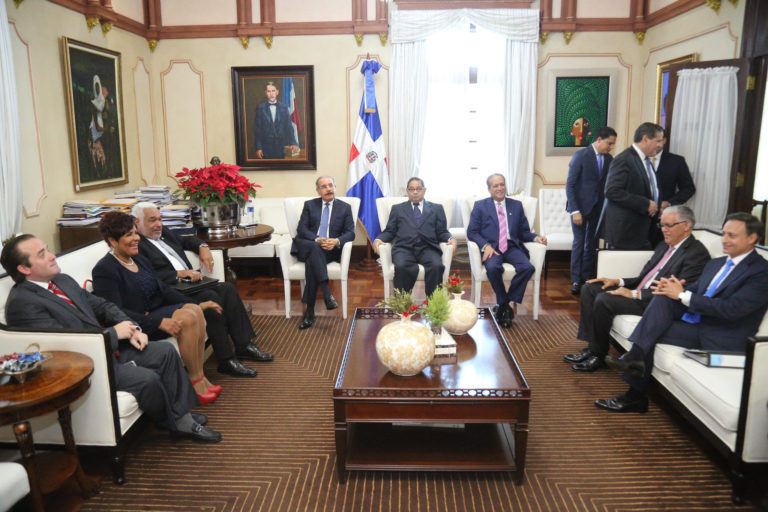 Presidente Medina encabeza reunión Consejo Nacional Magistratura