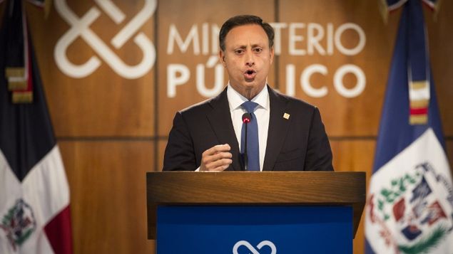 PROCURADOR JUSTIFICA RETENCION DE VEHICULOS