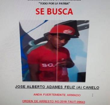 Prófugo hiere de bala a dos oficiales de la  policía cuando lo fueron a apresar