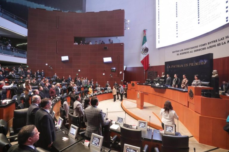 SENADORES APRUEBAB PROYECTO DE LEY  PROHIBE USO HOOKAH EN LUGARES PUBLICOS Y CERRADOS