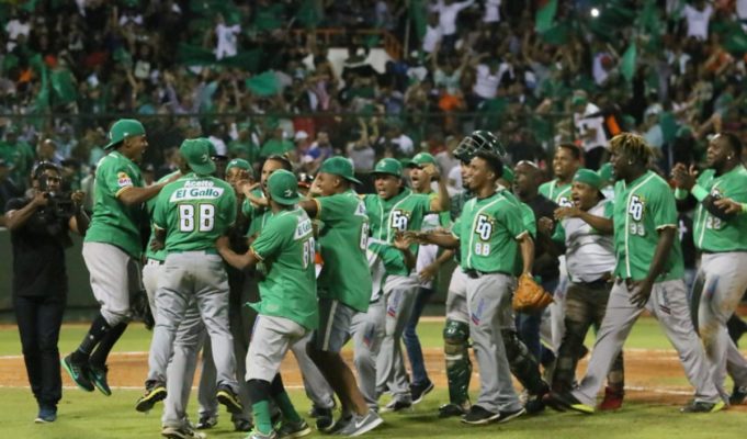 LAS ESTRELLAS ORIENTALES CAMPEONAS