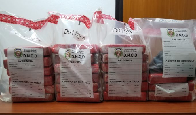 Decomisan 21 paquetes de cocaína