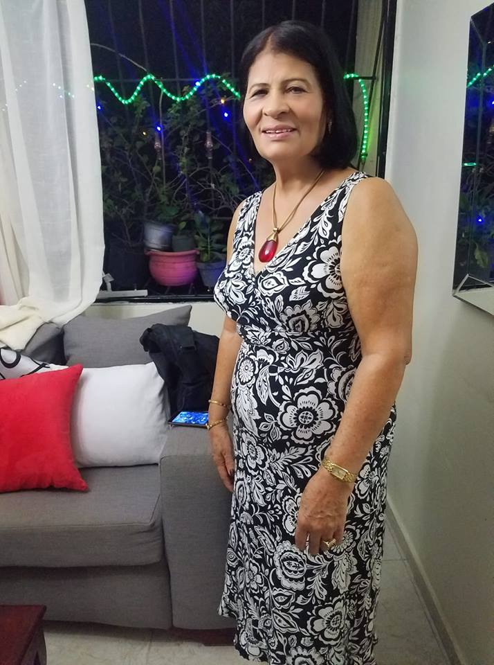LOURDES MARIA ALMANZAR , MORE DE CUMPLEAÑOS HOY
