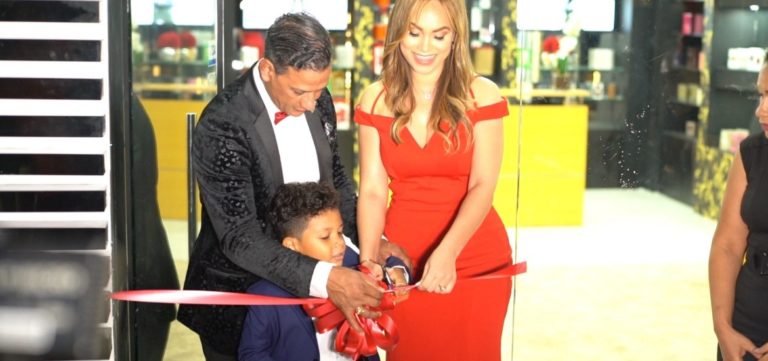 Inauguran tienda de Perfumes Amphora Fragrances