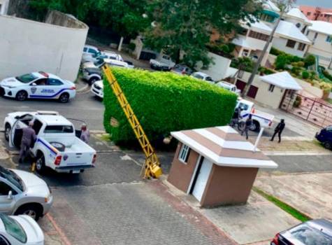 HOMBRES ARMADOS ASALTAN A MAS DE 30 SENTADOS EN UN PARQUE