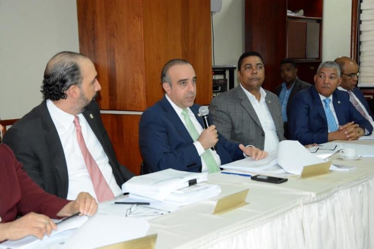 Llegan a acuerdos en cinco puntos sobre la ley de Régimen Electoral