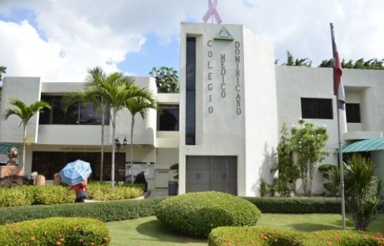 Médicos amenazan con un paro nacional