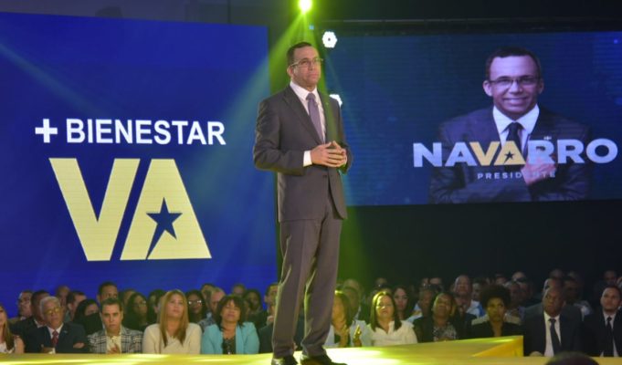 Navarro renunci de Educacion  y formaliza precandidatura presidencial por el PLD