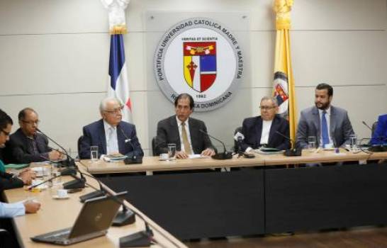 La firma del Pacto Eléctrico no va mañana