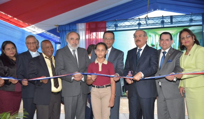 PTE MEDINA ENTREGA CINCO NUEVOS PLANTELES ESCOLARES