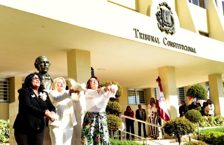 Pleno del TC exalta el poder de la voz femenina